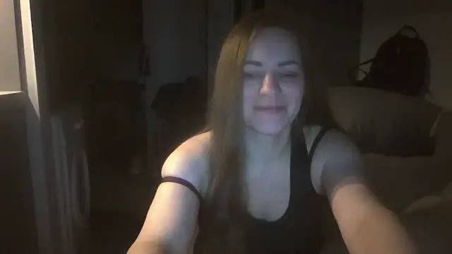 Snapshot of AnnaDiamond1 chatting on October 19, 2025, 11:18 pm AnnaDiamond1 online show from October 19, 2025, 11:18 pm