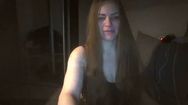 Snapshot of AnnaDiamond1 chatting on October 28, 2025, 11:25 pm AnnaDiamond1 online show from October 28, 2025, 11:25 pm