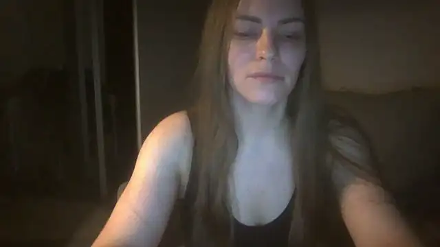 Snapshot of AnnaDiamond1 chatting on November 13, 2025, 10:35 pm AnnaDiamond1 online show from November 13, 2025, 10:35 pm