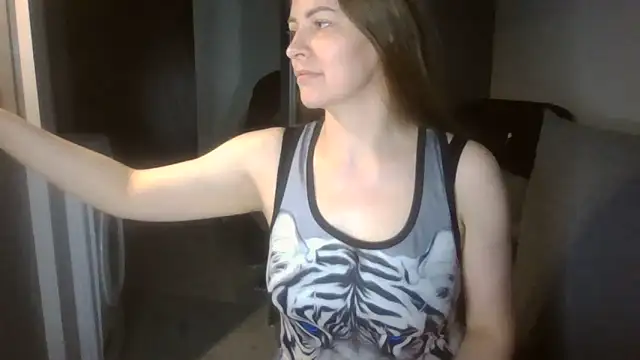 AnnaDiamond1 online show from June 22, 2026, 11:02 pm