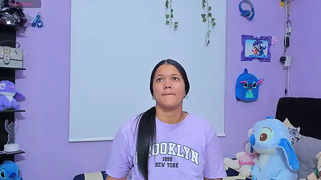 Snapshot of sara_mendez2 chatting on October 16, 2025, 11:13 pm sara mendez2 online show from October 16, 2025, 11:13 pm