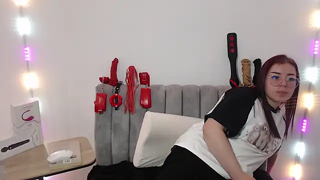 Marian Ran online show from November 28, 2025, 2:01 am