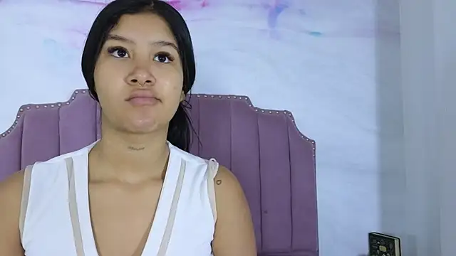 Snapshot of Aida_moreno chatting on June 10, 2026, 11:44 am Aida moreno online show from June 10, 2026, 11:44 am