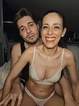 Snapshot of dansarah chatting on December 4, 2025, 5:23 pm dansarah online show from December 4, 2025, 5:23 pm