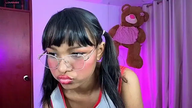 Snapshot of KaattySweet_ chatting on July 19, 2026, 7:43 pm KaattySweet online show from July 19, 2026, 7:43 pm