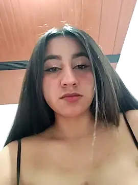 Snapshot of ailyn_miranda chatting on March 8, 2025, 11:28 pm ailyn miranda online show from March 8, 2025, 11:28 pm