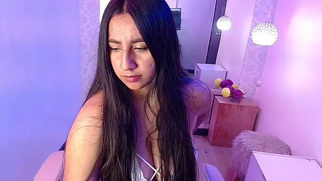 Snapshot of ailyn_miranda chatting on February 23, 2025, 8:33 pm ailyn miranda online show from February 23, 2025, 8:33 pm