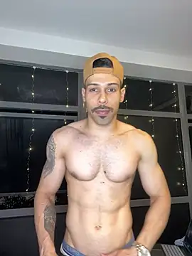 Snapshot of prince-roludo chatting on January 1, 2025, 12:32 am prince-roludo online show from January 1, 2025, 12:32 am