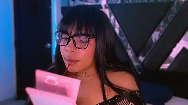 MelannyTylor online show from March 17, 2026, 2:25 am