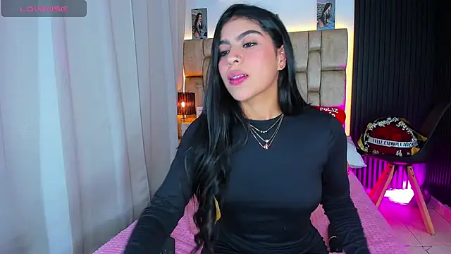 little sophie18 online show from March 13, 2026, 8:25 pm