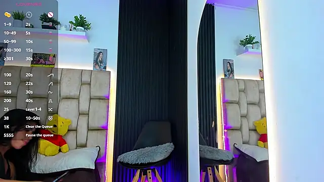 Snapshot of little_sophie18 chatting on November 13, 2025, 8:02 pm little sophie18 online show from November 13, 2025, 8:02 pm