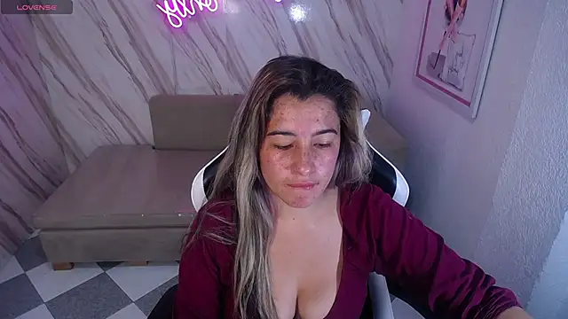 Valerie b online show from February 15, 2025, 7:39 pm