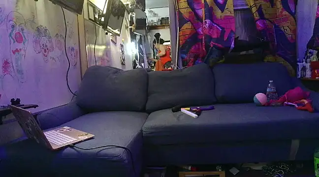 Snapshot of KRYZTALYNXXX chatting on February 13, 2025, 11:04 pm KRYZTALYNXXX online show from February 13, 2025, 11:04 pm