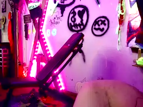 Snapshot of KRYZTALYNXXX chatting on February 27, 2025, 5:47 pm KRYZTALYNXXX online show from February 27, 2025, 5:47 pm