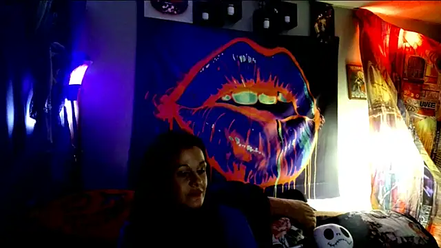 Snapshot of KRYZTALYNXXX chatting on February 19, 2025, 10:42 pm KRYZTALYNXXX online show from February 19, 2025, 10:42 pm