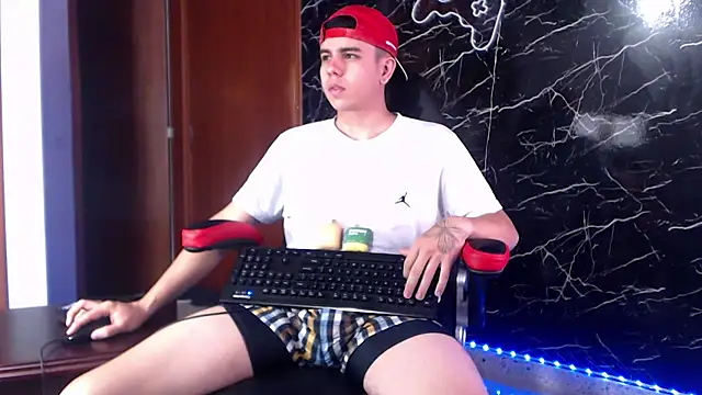 maty hardx online show from January 10, 2025, 11:00 am