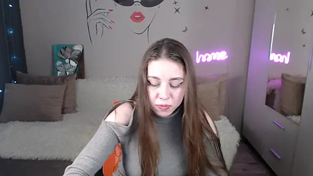 SummerLeena online show from January 8, 2025, 7:03 pm