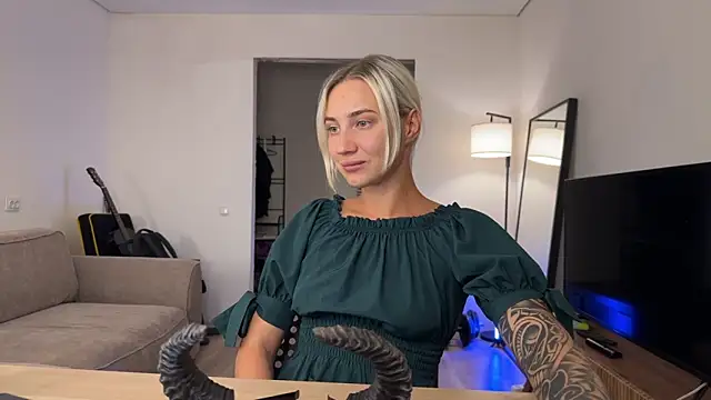 Snapshot of AnneBall chatting on October 31, 2025, 3:19 pm AnneBall online show from October 31, 2025, 3:19 pm