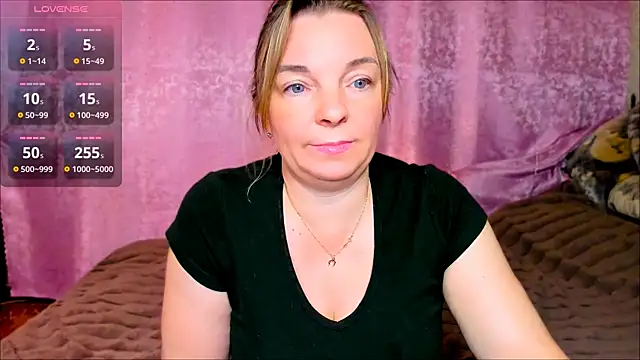 Snapshot of Regina__blue chatting on January 28, 2025, 3:04 pm Regina  blue online show from January 28, 2025, 3:04 pm
