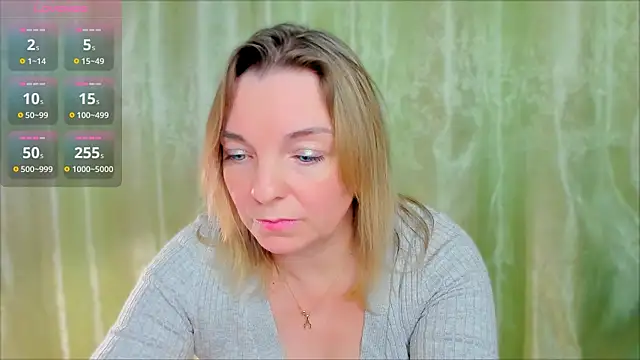 Snapshot of Regina__blue chatting on February 6, 2025, 7:51 pm Regina  blue online show from February 6, 2025, 7:51 pm