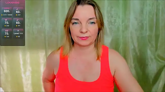 Snapshot of Regina__blue chatting on February 19, 2025, 7:37 pm Regina  blue online show from February 19, 2025, 7:37 pm