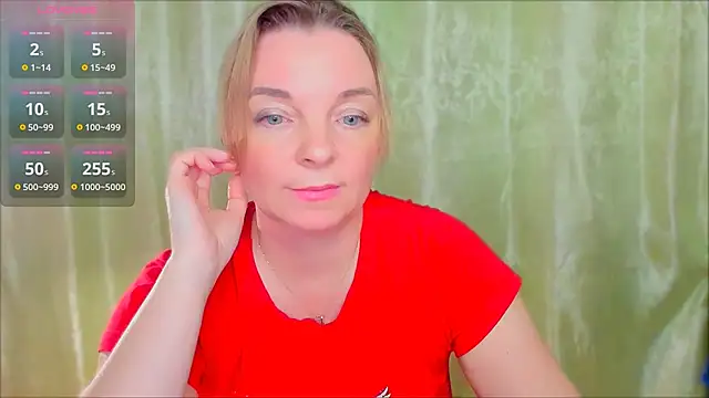 Snapshot of Regina__blue chatting on February 24, 2025, 9:30 pm Regina  blue online show from February 24, 2025, 9:30 pm