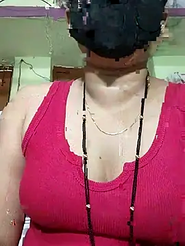 Snapshot of Kashish_18 chatting on June 3, 2026, 8:04 am Kashish 18 online show from June 3, 2026, 8:04 am