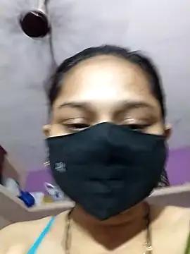 Snapshot of Kashish_18 chatting on July 7, 2026, 6:33 pm Kashish 18 online show from July 7, 2026, 6:33 pm