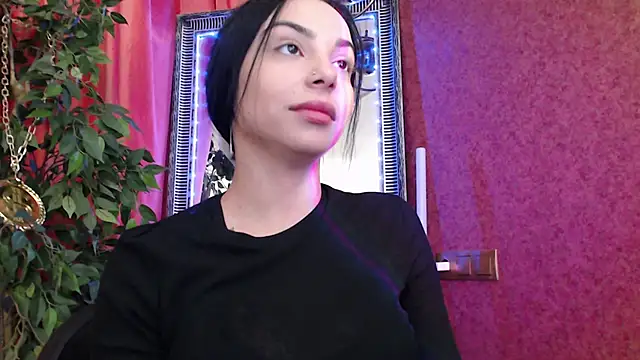 MissJuliax online show from November 13, 2025, 7:12 am