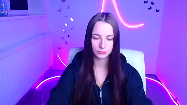 Eva Janee online show from December 19, 2025, 6:38 am