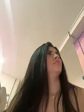 Amy-Saenz online show from December 5, 2025, 3:32 pm