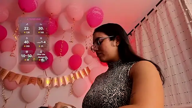 Snapshot of VeronicaGilss chatting on May 10, 2026, 12:14 am VeronicaGilss online show from May 10, 2026, 12:14 am