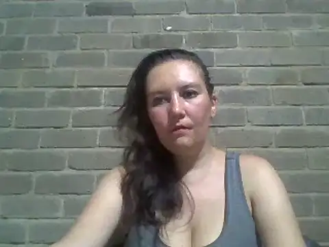 Snapshot of EksJouneMwah chatting on January 20, 2025, 4:34 pm EksJouneMwah online show from January 20, 2025, 4:34 pm