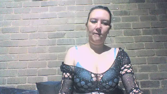 Snapshot of EksJouneMwah chatting on December 3, 2025, 5:30 am EksJouneMwah online show from December 3, 2025, 5:30 am