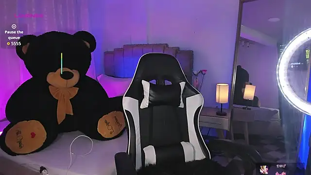 Snapshot of alexia_mattel chatting on September 11, 2025, 8:58 am alexia mattel online show from September 11, 2025, 8:58 am