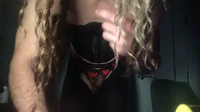 Snapshot of tsbeginnerfun chatting on January 22, 2025, 8:29 am tsbeginnerfun online show from January 22, 2025, 8:29 am