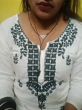 Snapshot of Sexyranibhabhi chatting on June 23, 2026, 3:43 pm Sexyranibhabhi online show from June 23, 2026, 3:43 pm