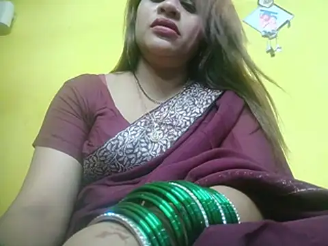 Snapshot of Sexyranibhabhi chatting on August 6, 2026, 2:45 pm Sexyranibhabhi online show from August 6, 2026, 2:45 pm