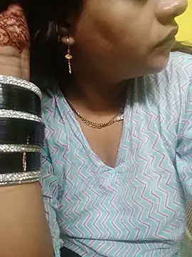 Snapshot of Sexyranibhabhi chatting on May 19, 2026, 2:40 am Sexyranibhabhi online show from May 19, 2026, 2:40 am