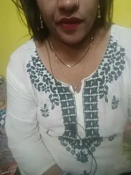 Snapshot of Sexyranibhabhi chatting on July 13, 2026, 4:17 pm Sexyranibhabhi online show from July 13, 2026, 4:17 pm