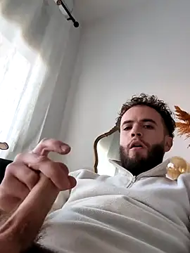 pedrolitoo1203 online show from November 22, 2025, 1:21 pm