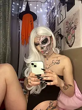 Snapshot of MoonAgnes chatting on February 24, 2026, 6:42 pm MoonAgnes online show from February 24, 2026, 6:42 pm