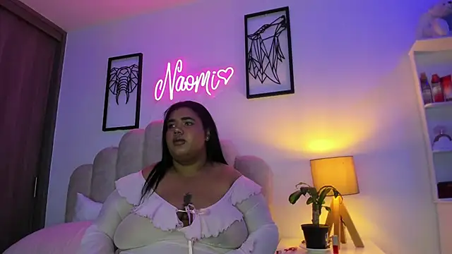 Snapshot of NaomiAsha chatting on July 13, 2026, 1:21 pm NaomiAsha online show from July 13, 2026, 1:21 pm
