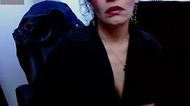 AlexandraJones  online show from November 2, 2025, 3:44 am