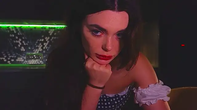 Snapshot of Sandrikta chatting on October 25, 2025, 9:26 pm Sandrikta online show from October 25, 2025, 9:26 pm