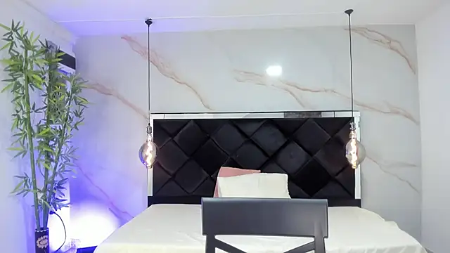 Snapshot of AngelaaCute_ chatting on November 8, 2025, 3:04 pm AngelaaCute online show from November 8, 2025, 3:04 pm