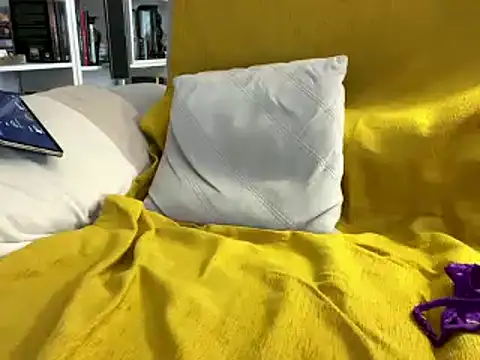 fastuga24 online show from November 17, 2025, 2:43 pm