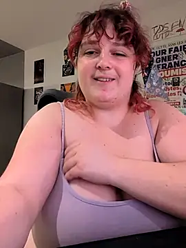 Snapshot of LadyRochester chatting on July 8, 2026, 12:03 am LadyRochester online show from July 8, 2026, 12:03 am