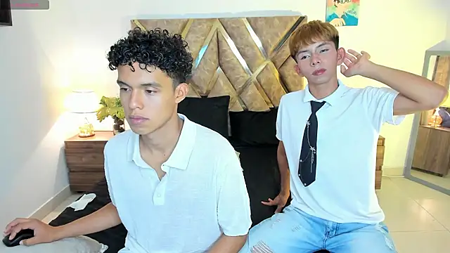 nickolas moon online show from December 1, 2025, 2:34 am