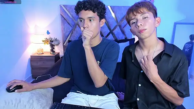 nickolas moon online show from November 13, 2025, 6:23 pm